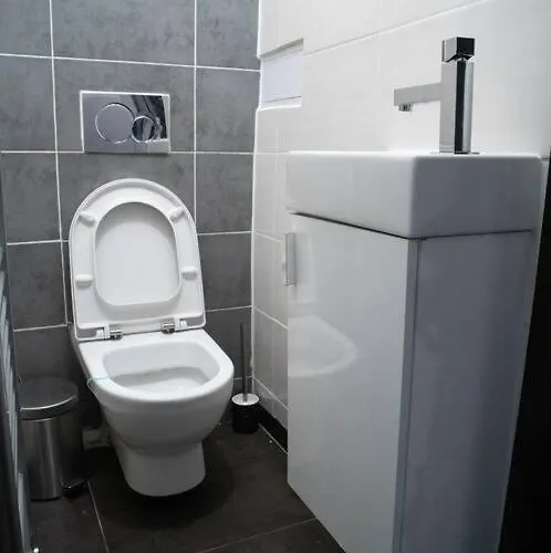 Apartman Modern In The Center Of