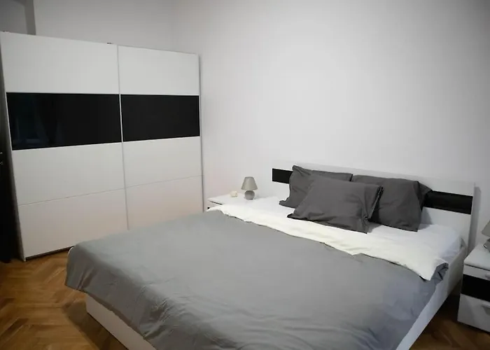 Modern In The Center Of Apartman *