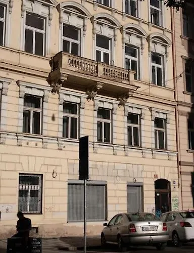 Modern In The Center Of Apartman